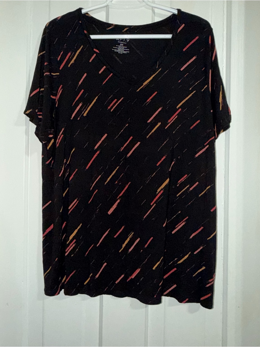 Women's XL 0X shirt Short Sleeve‎ V-Neck Shirt - Black